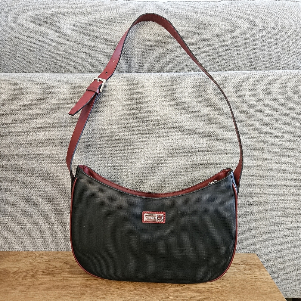 Zenith shoulder bag black and burgundy